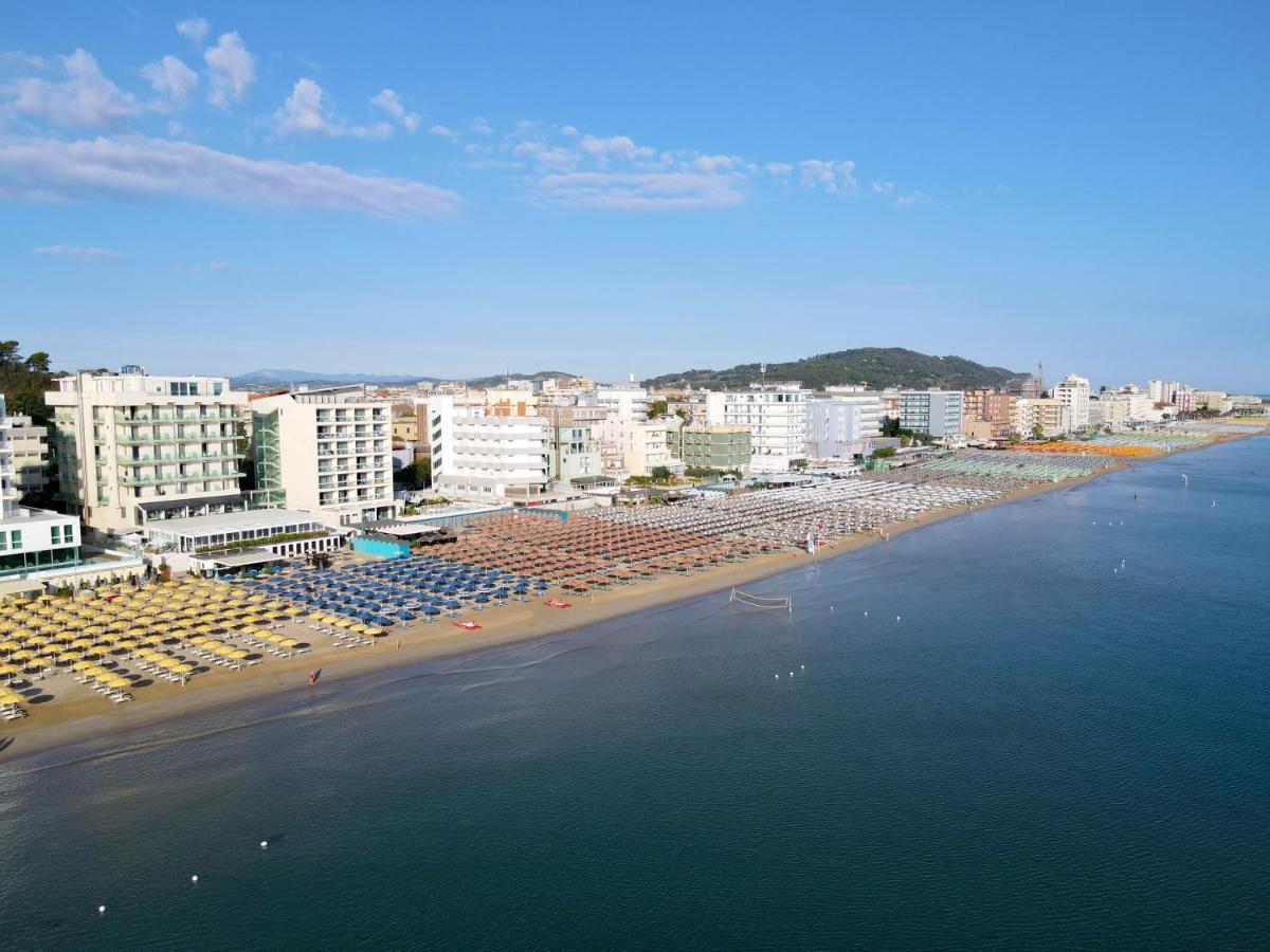 Nautilus Family Hotel Pesaro Exterior photo