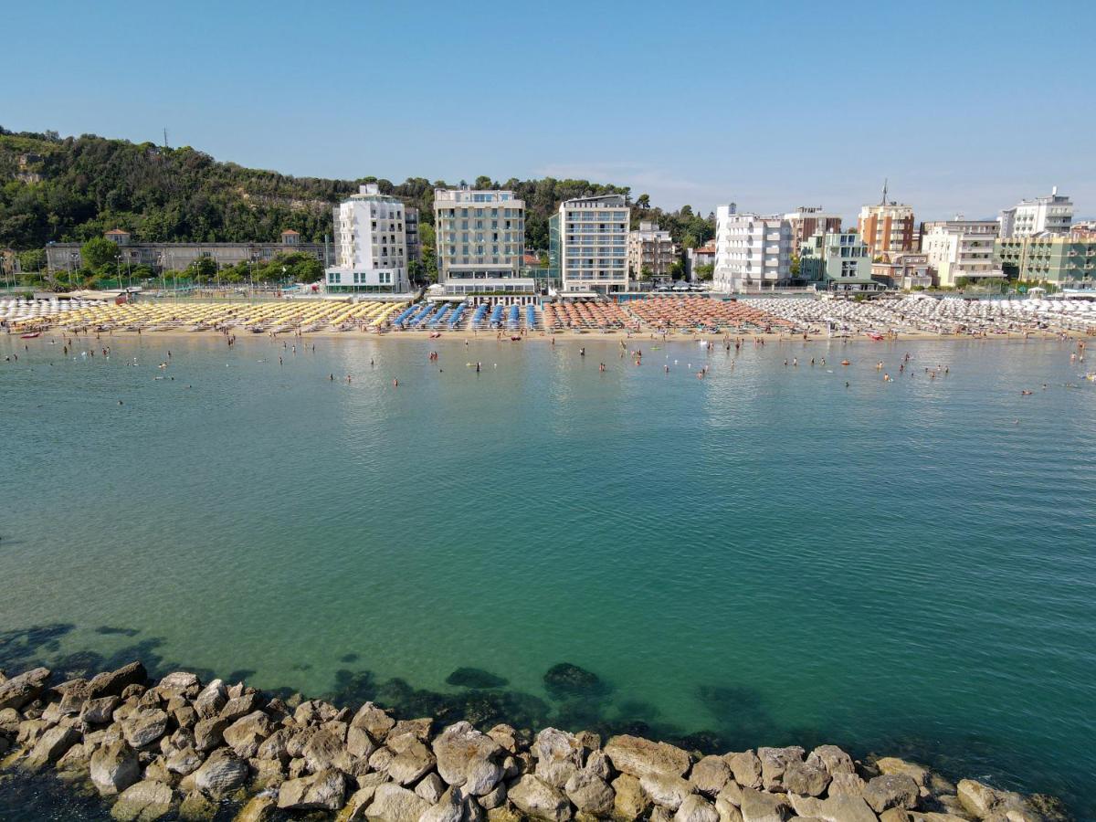 Nautilus Family Hotel Pesaro Exterior photo